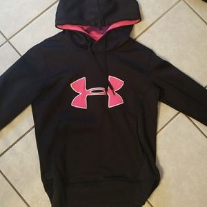 Black under armour sweatshirt